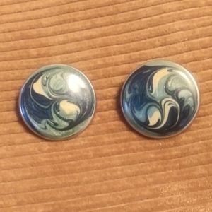 Beautiful vintage earrings-blue marble